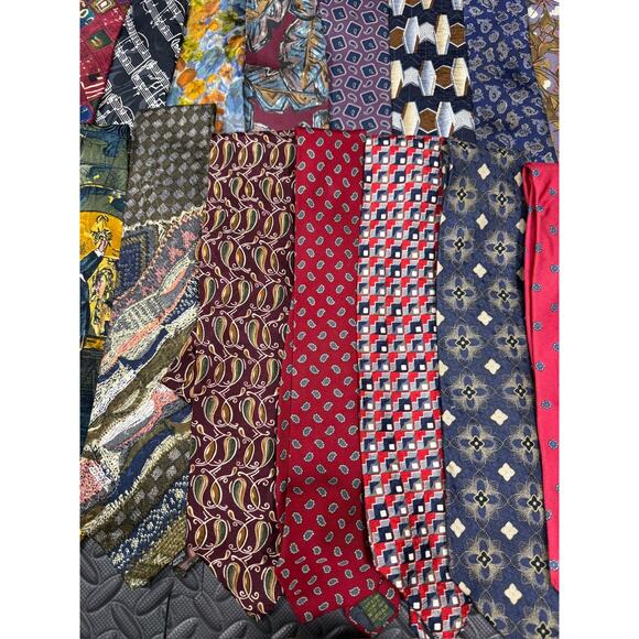Lot of 50 Groovy Ties: Mostly Silk, Classic Mix J. Garcia Alfani Dior Everything - Picture 11 of 11